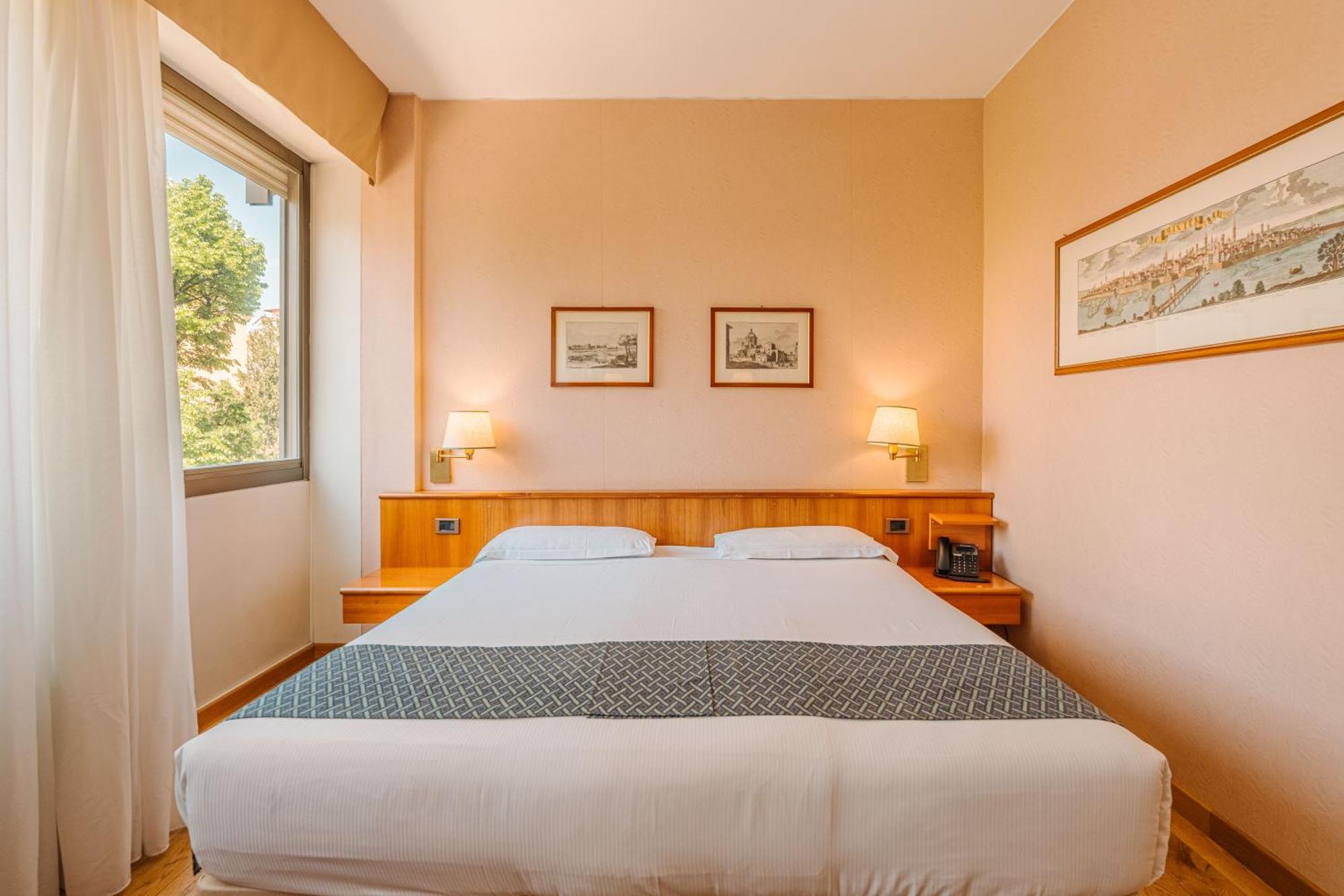 Crystal Hotel Varese Dış mekan fotoğraf