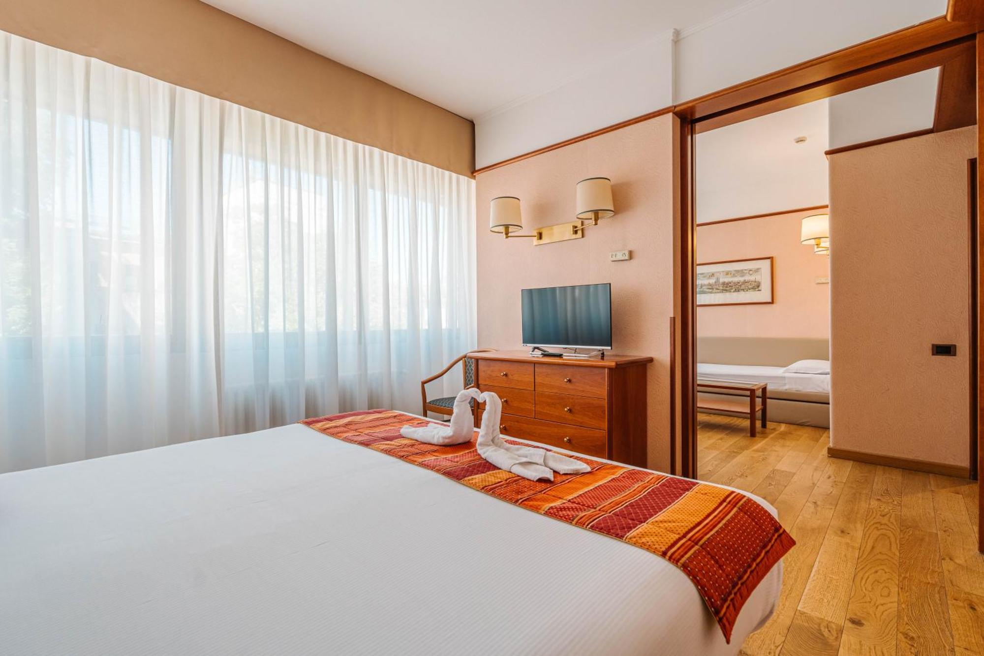 Crystal Hotel Varese Dış mekan fotoğraf