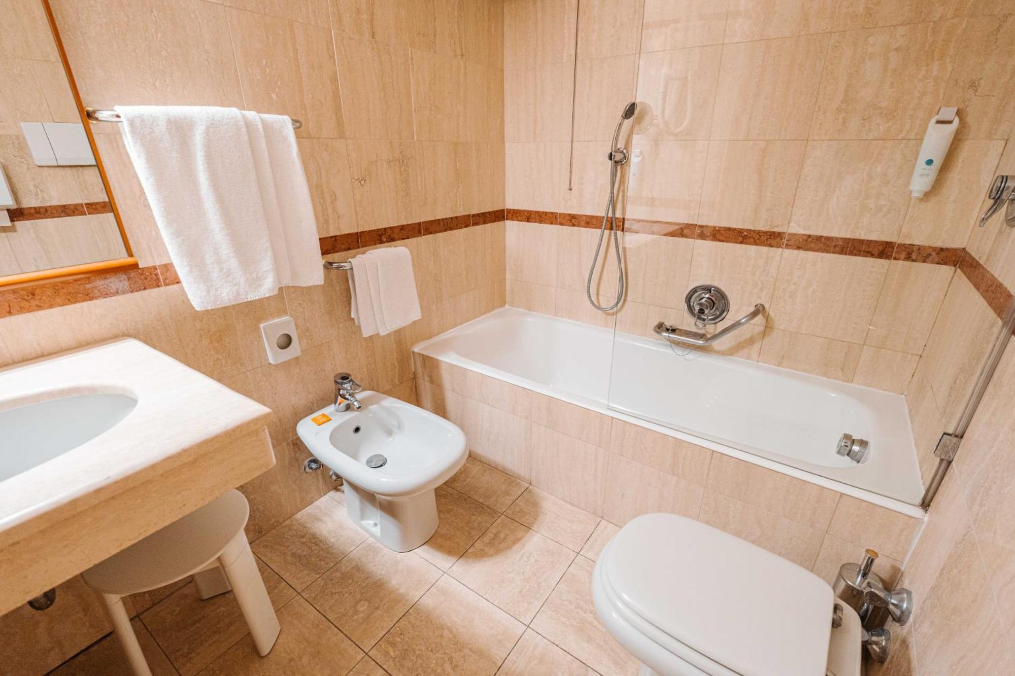 Crystal Hotel Varese Dış mekan fotoğraf
