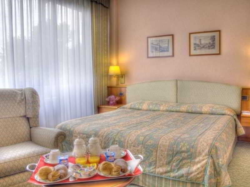 Crystal Hotel Varese Dış mekan fotoğraf